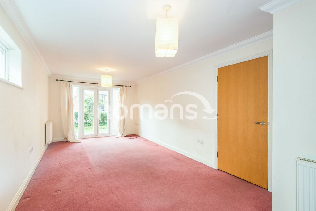 Property photo 2 of 8 2