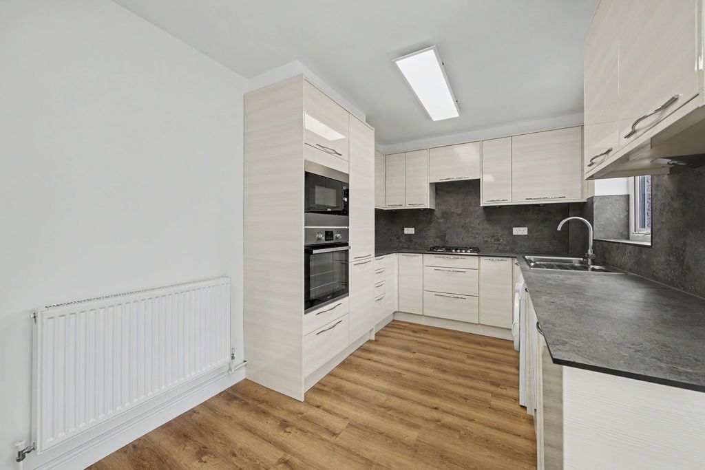 Property photo 3 of 25 Kitchen Diner
