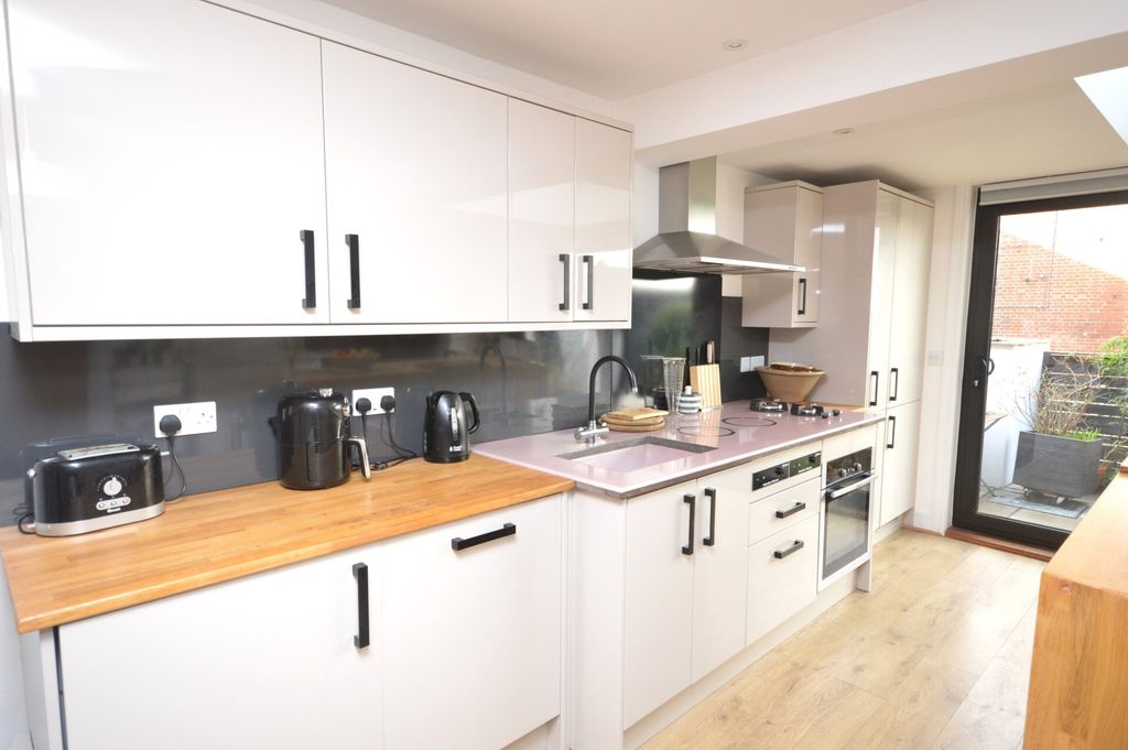 Property photo 2 of 19 2 - Kitchen