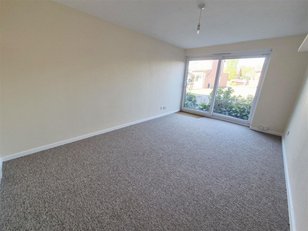 Property photo 3 of 9 20260424_100912.Jpg