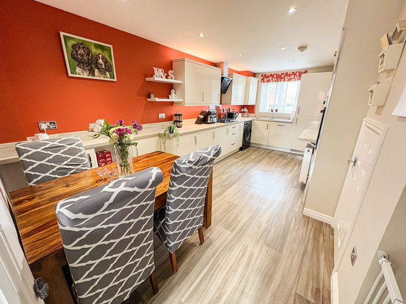 Property photo 2 of 12 Photo 1