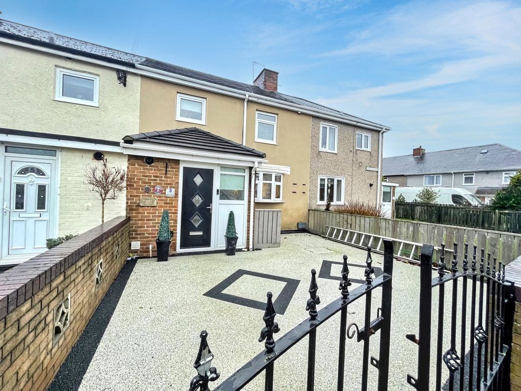 Property photo 1 of 9