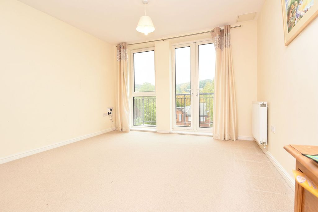 Property photo 2 of 11