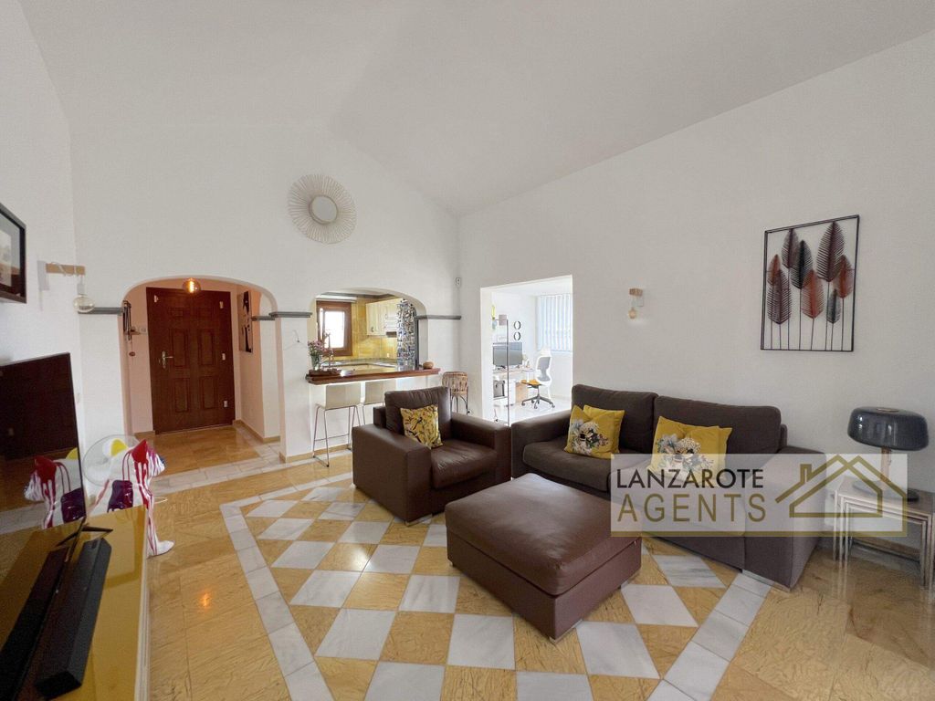 Property photo 2 of 35