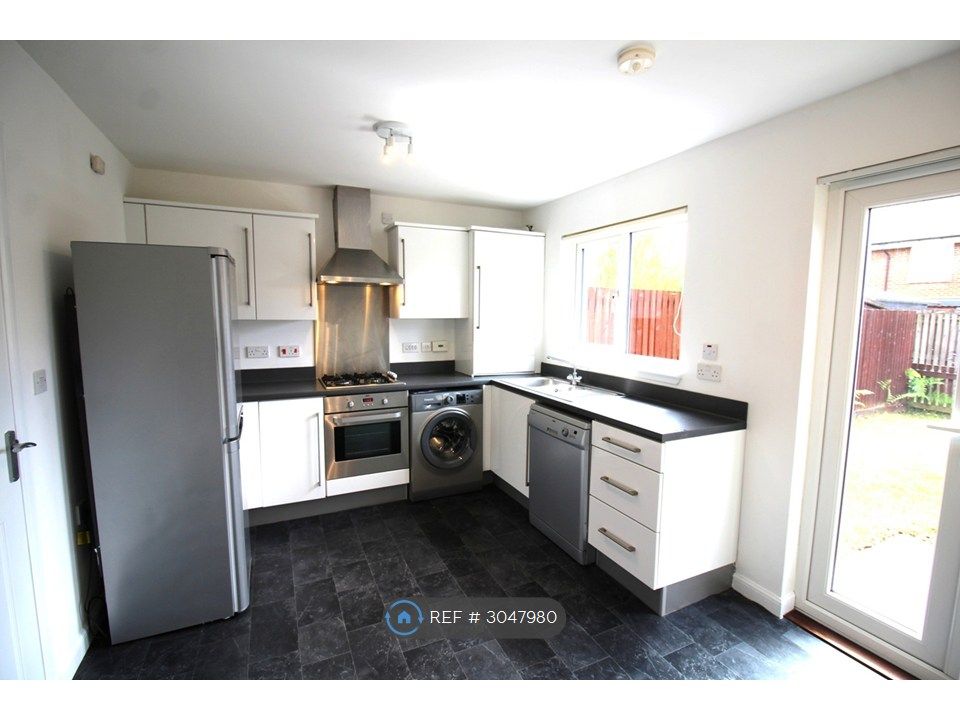 Property photo 2 of 16 Kitchen