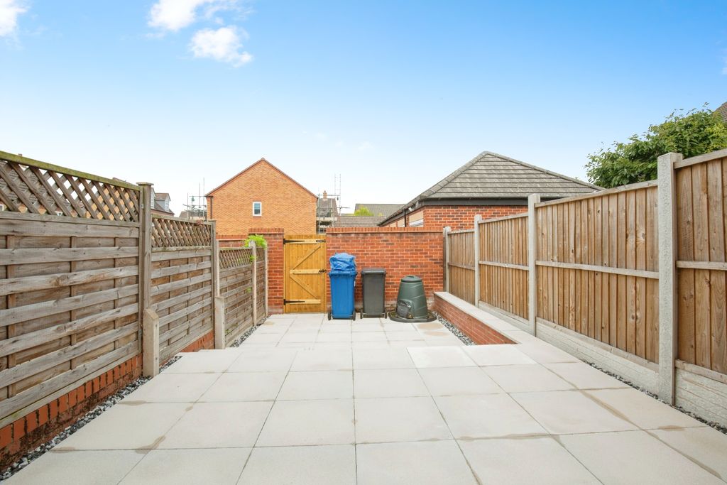 Property photo 2 of 16 Df6468F4-Mw-7896