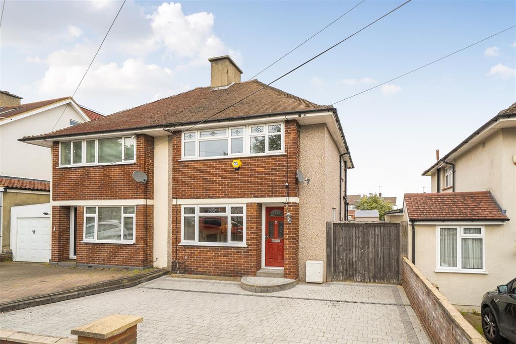 Property photo 1 of 19