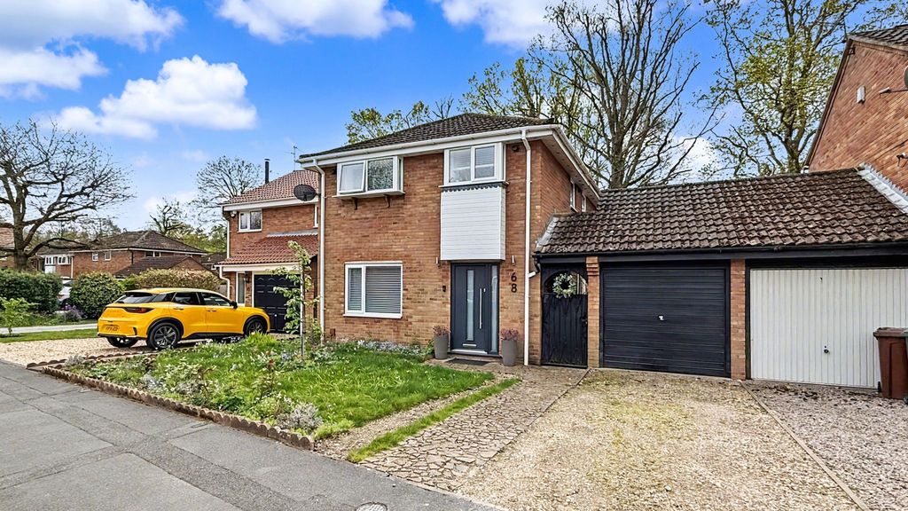 Property photo 1 of 15 Photo 5