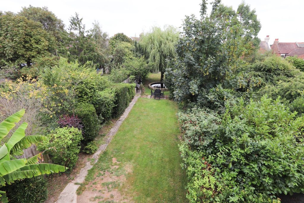 Property photo 3 of 29