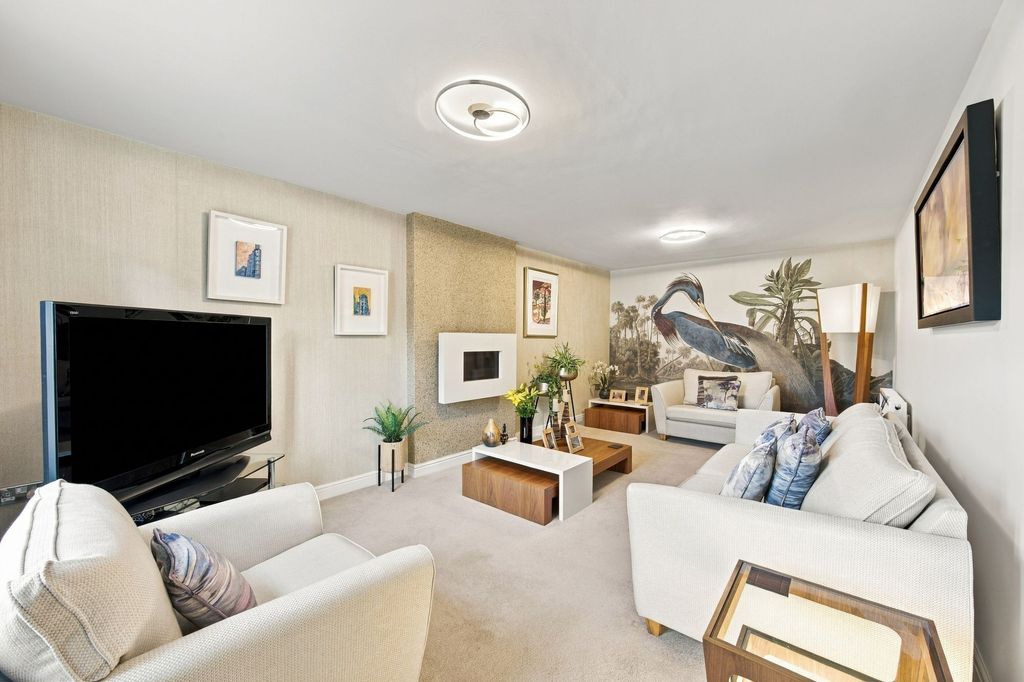 Property photo 2 of 46