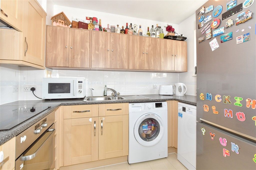 Property photo 3 of 14 Kitchen