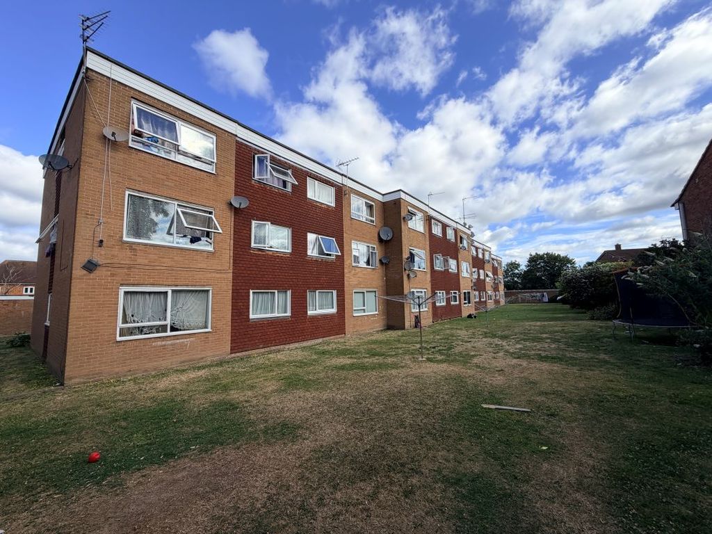 Property photo 2 of 16