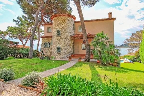 Property photo 2 of 3