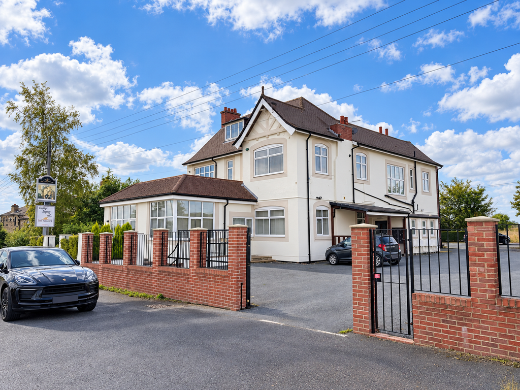 Property photo 1 of 8