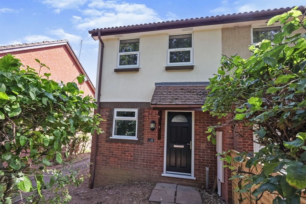 Property photo 1 of 10 Exterior