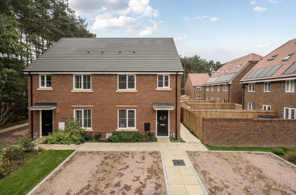 Property photo 1 of 21 1369158-1-68Fa225...