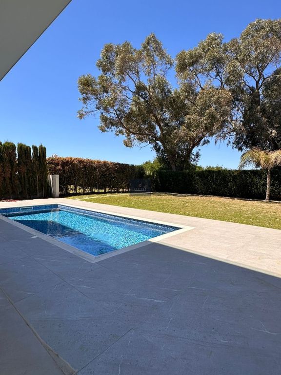 Property photo 3 of 25