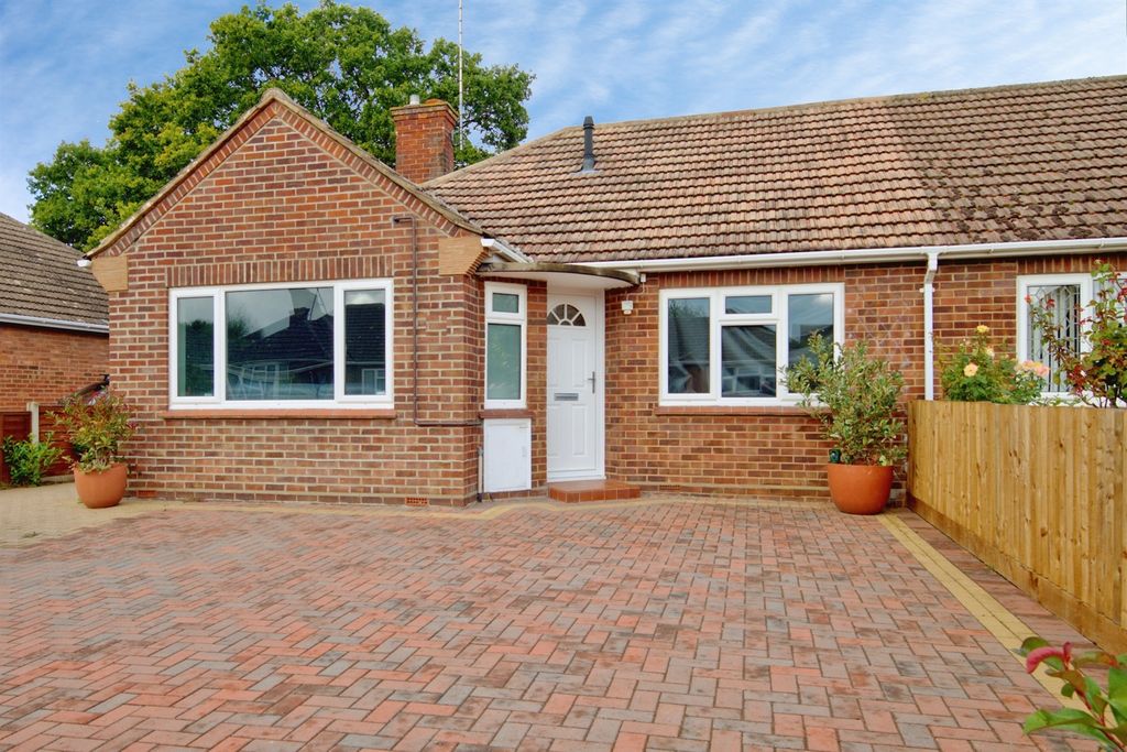 Property photo 2 of 19