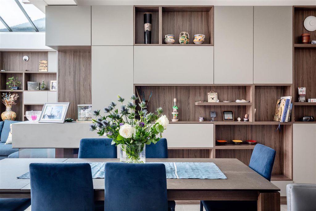 Property photo 3 of 13 Image00115.Jpg