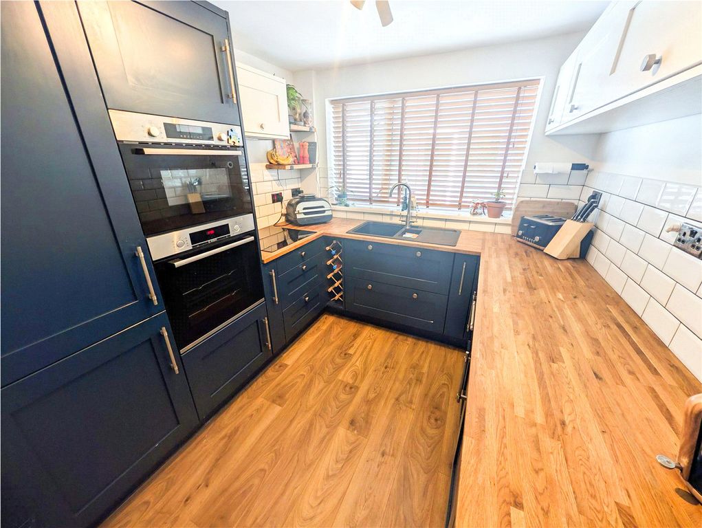 Property photo 3 of 16 Picture No. 34