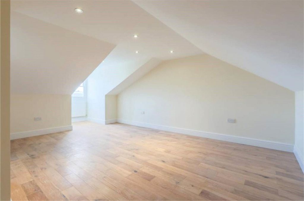 Property photo 3 of 17 Picture No. 02