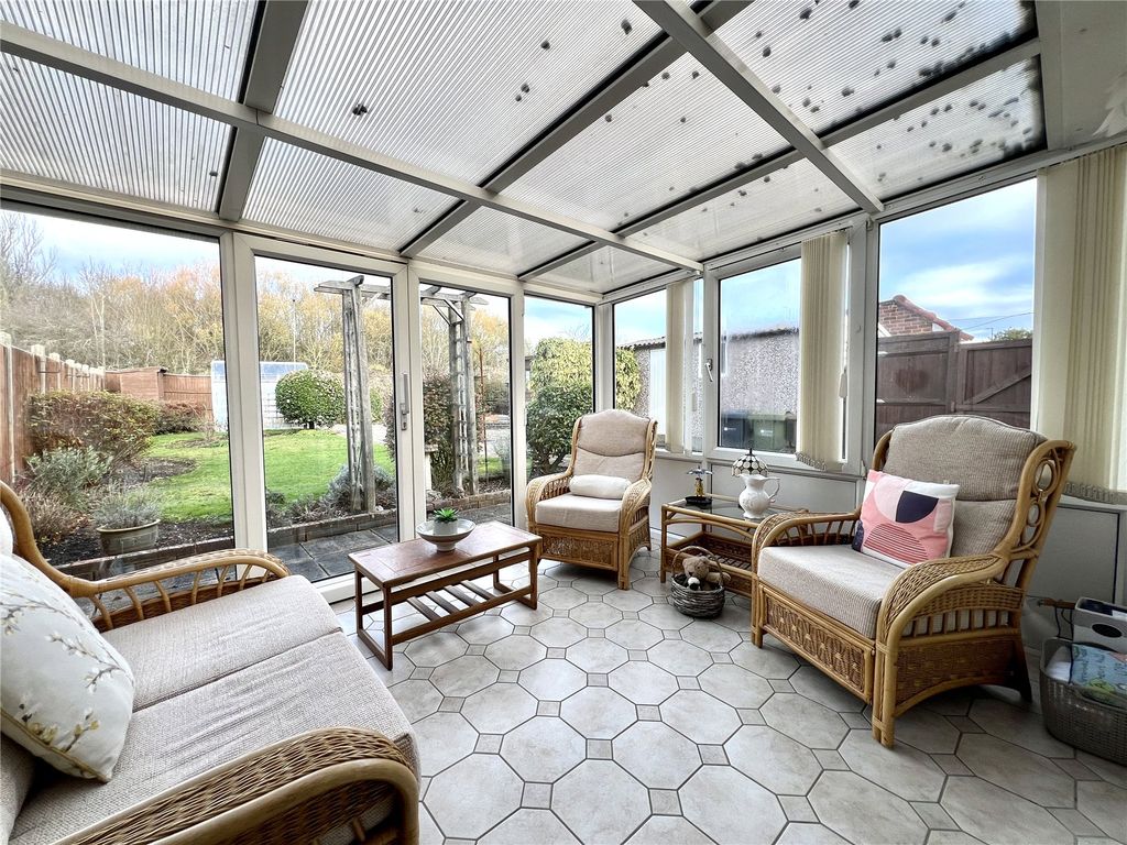 Property photo 3 of 13 Consevatory