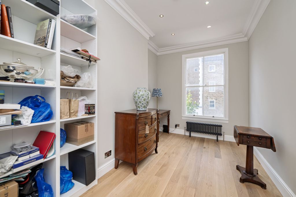 Property photo 2 of 7 Fff2 St Marks Place-7632.Jpg