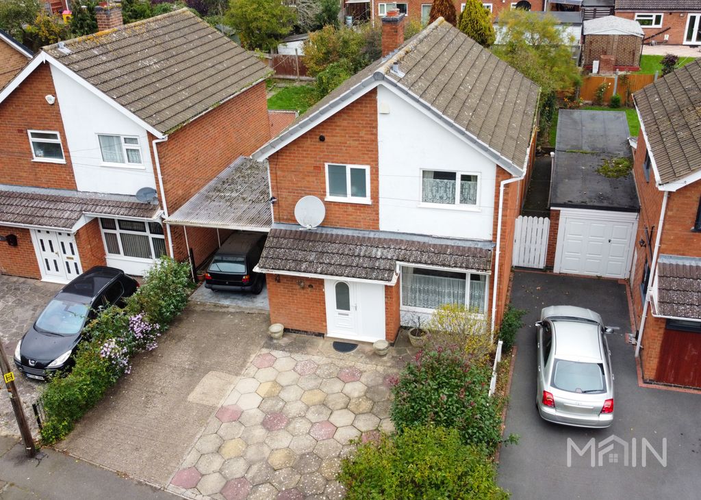 Property photo 2 of 20