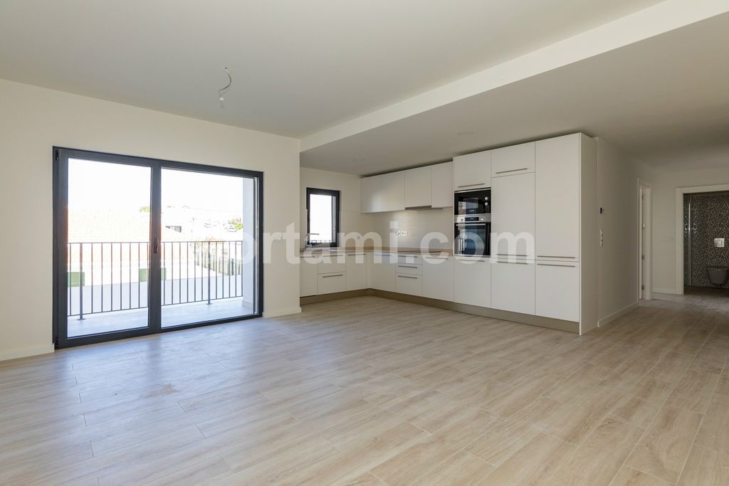 Property photo 2 of 29