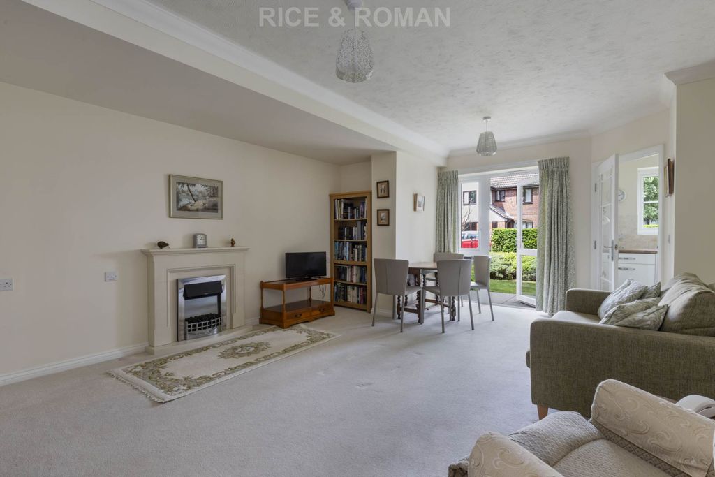 Property photo 2 of 7