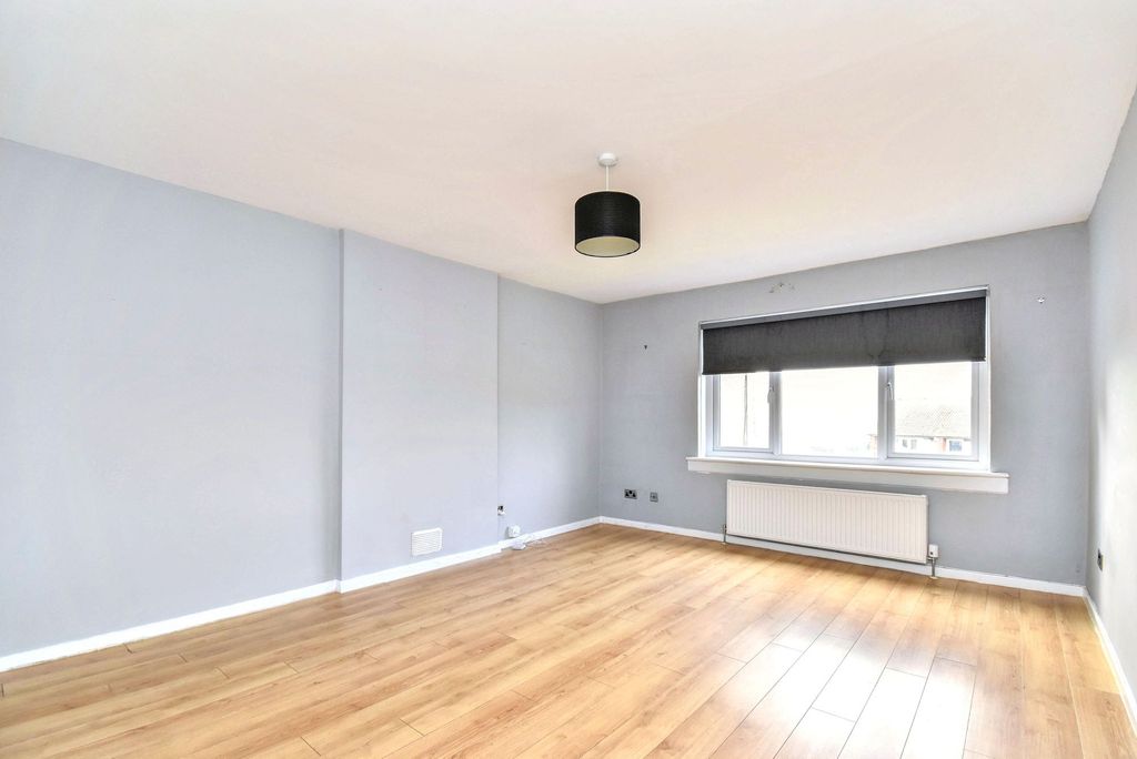 Property photo 2 of 6 Lounge