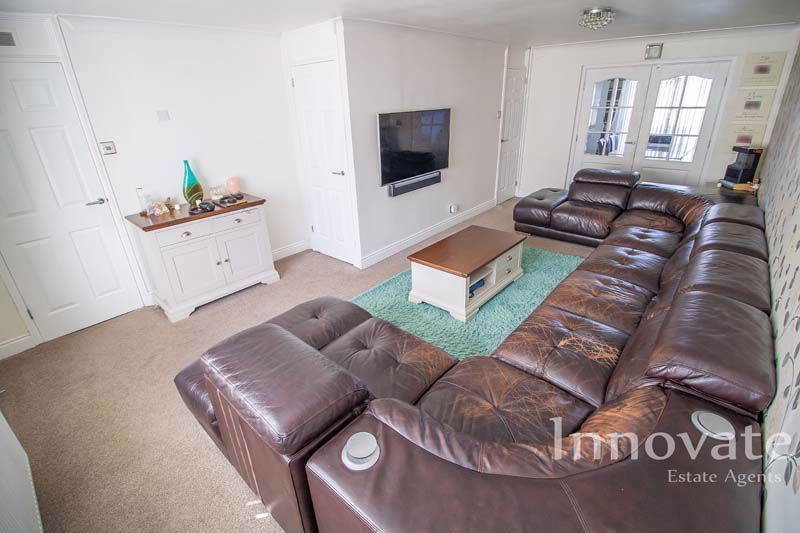 Property photo 3 of 15 Photo 4
