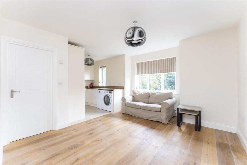 Property photo 3 of 8 Helliwell &amp; Co.