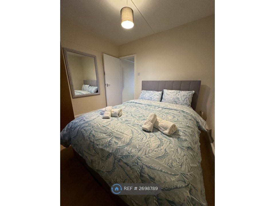 Property photo 1 of 8 Bedroom 1 (Internal View)