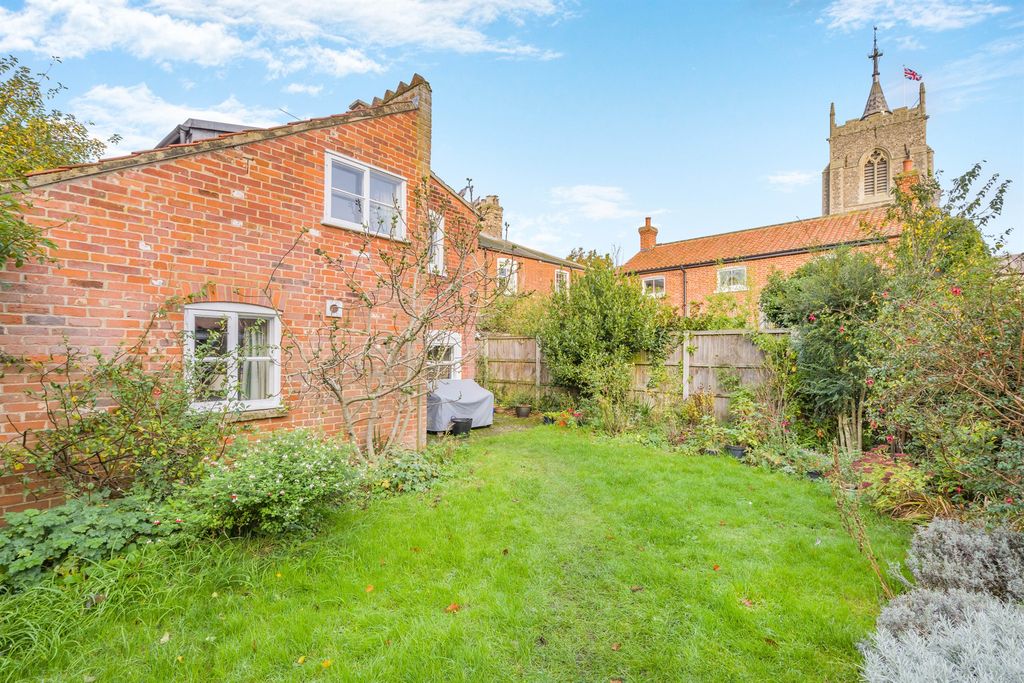 Property photo 3 of 16