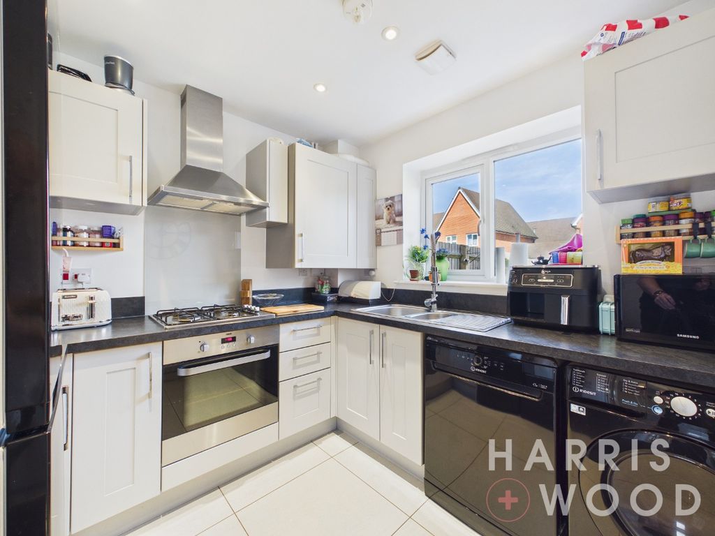 Property photo 3 of 17 4936653