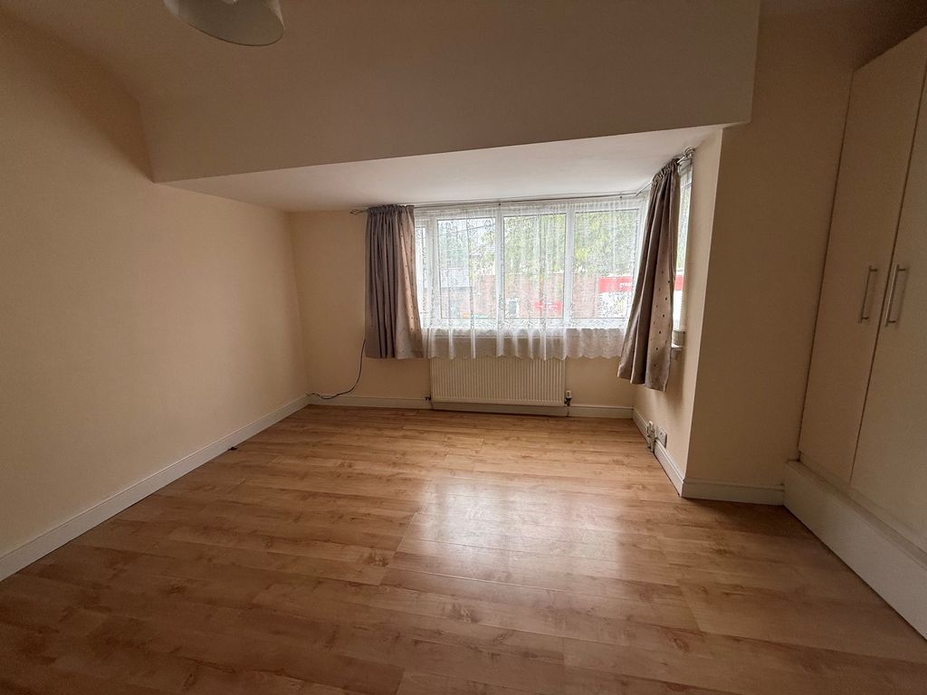 Property photo 2 of 6 2