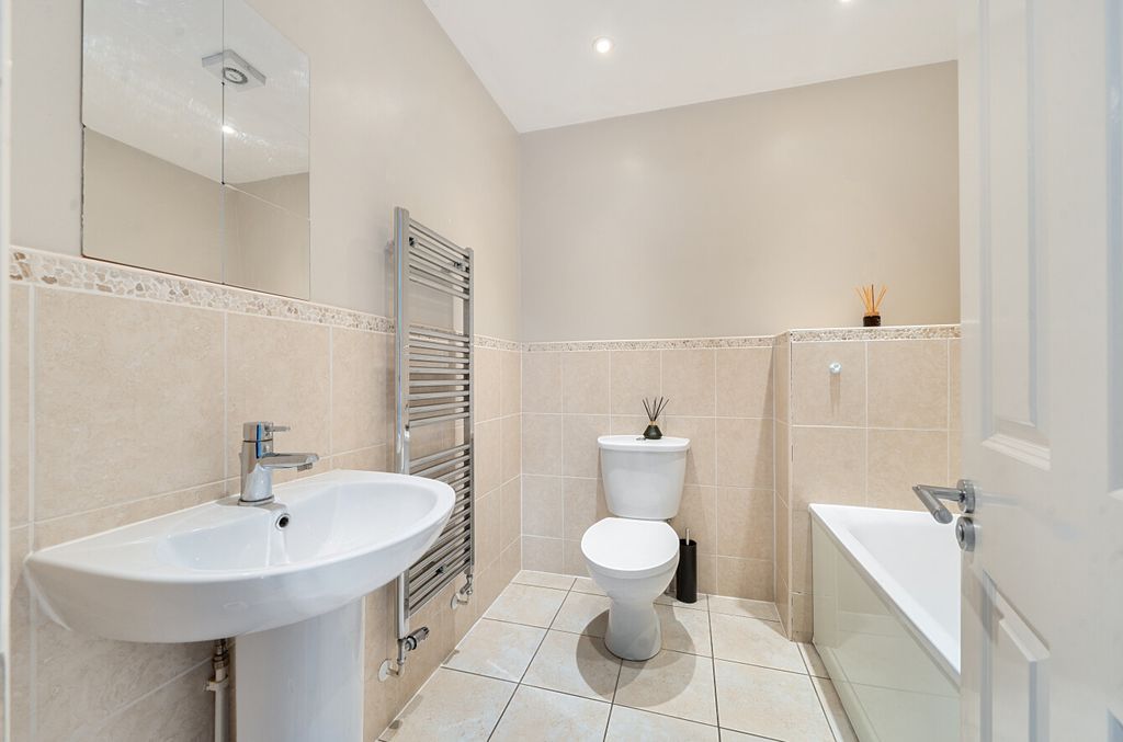 Property photo 3 of 14 15011623