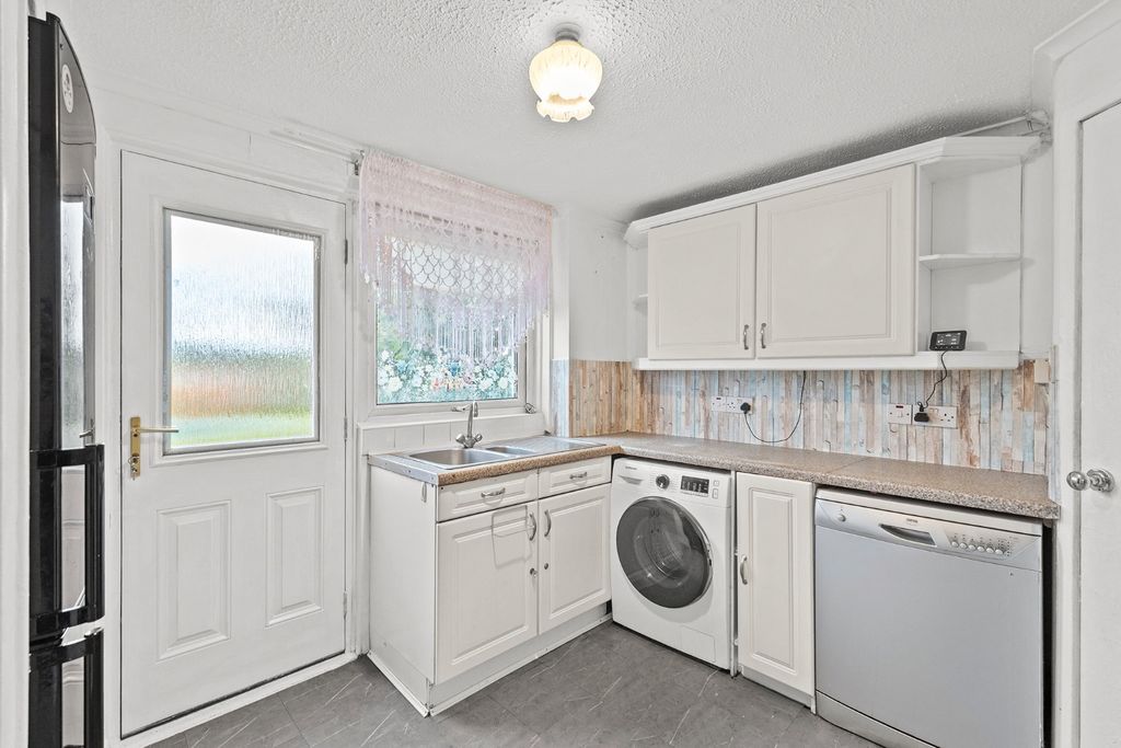 Property photo 3 of 25 5391815