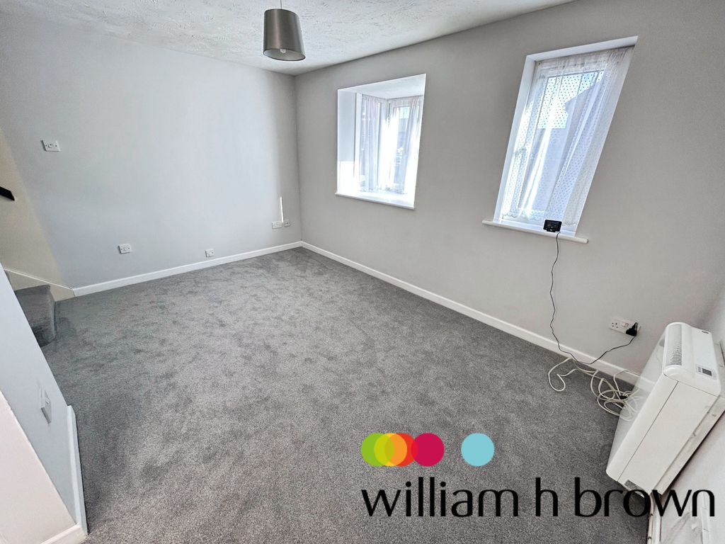 Property photo 3 of 6 Living Room