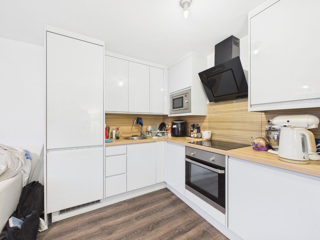 Property photo 3 of 15 2860774