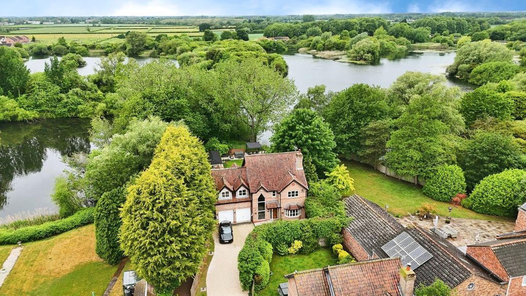 Property photo 1 of 30 4145124