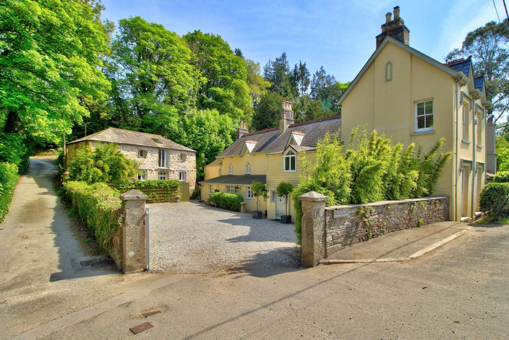 Property photo 1 of 66
