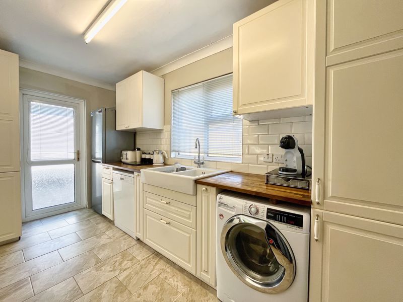 Property photo 3 of 30 Photo 29