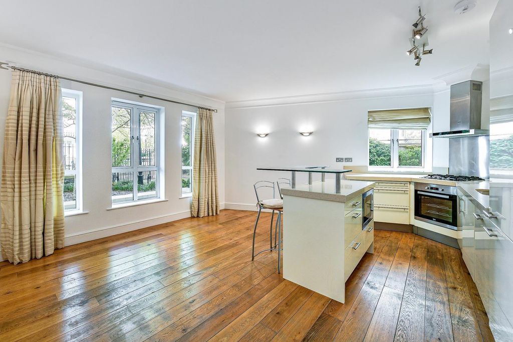 Property photo 2 of 9 (Main)