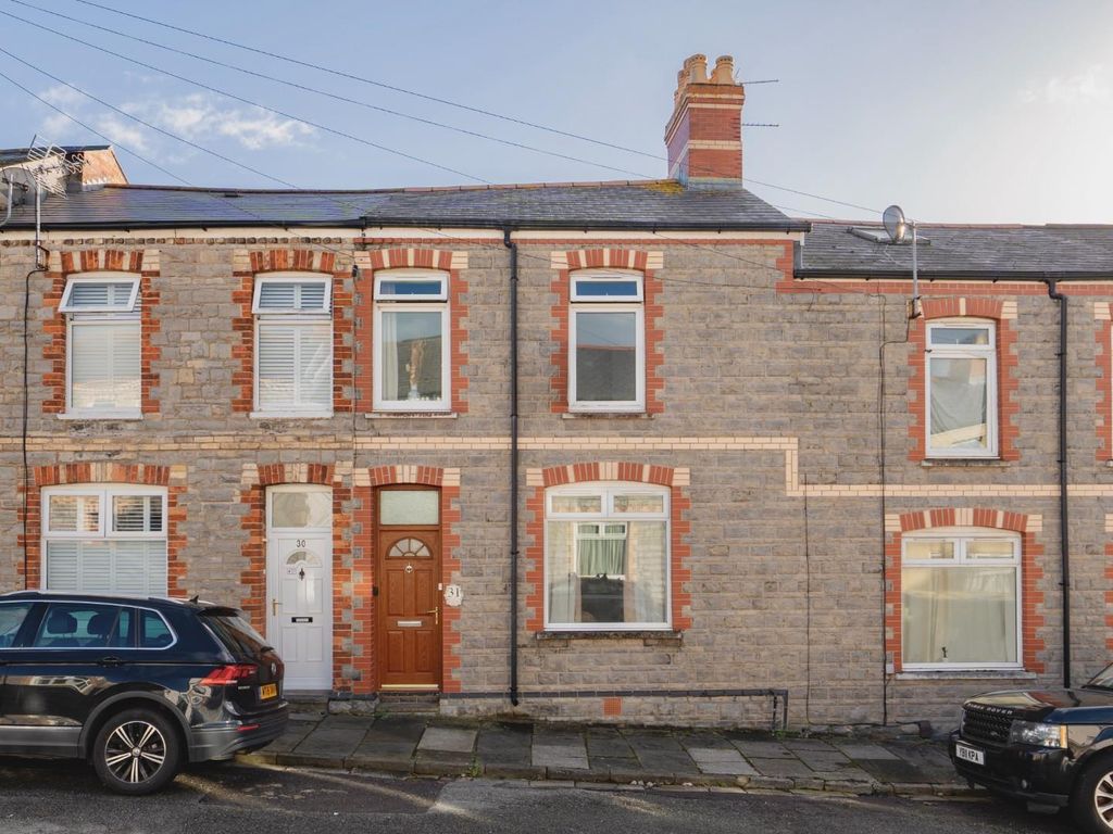 Property photo 1 of 21 Front