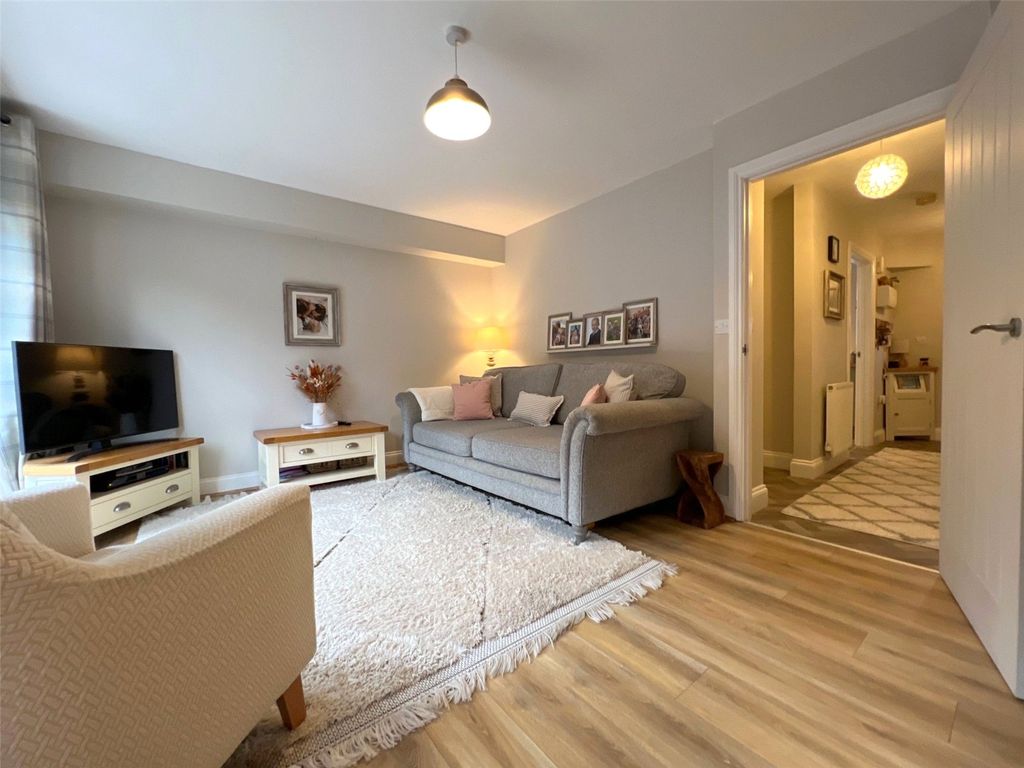 Property photo 3 of 14 Picture No. 16