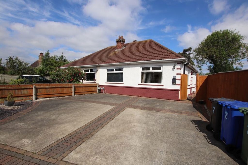 Property photo 1 of 12 Front