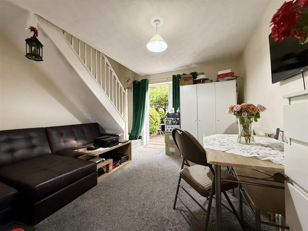 Property photo 2 of 14 2