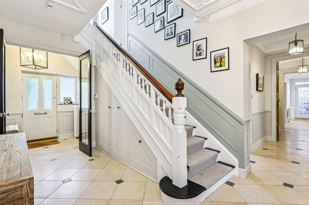 Property photo 3 of 17 Picture No. 10